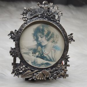 Retro Pewter Signed Perfect 1996 Photo Easel Picture Frame Gardening Design